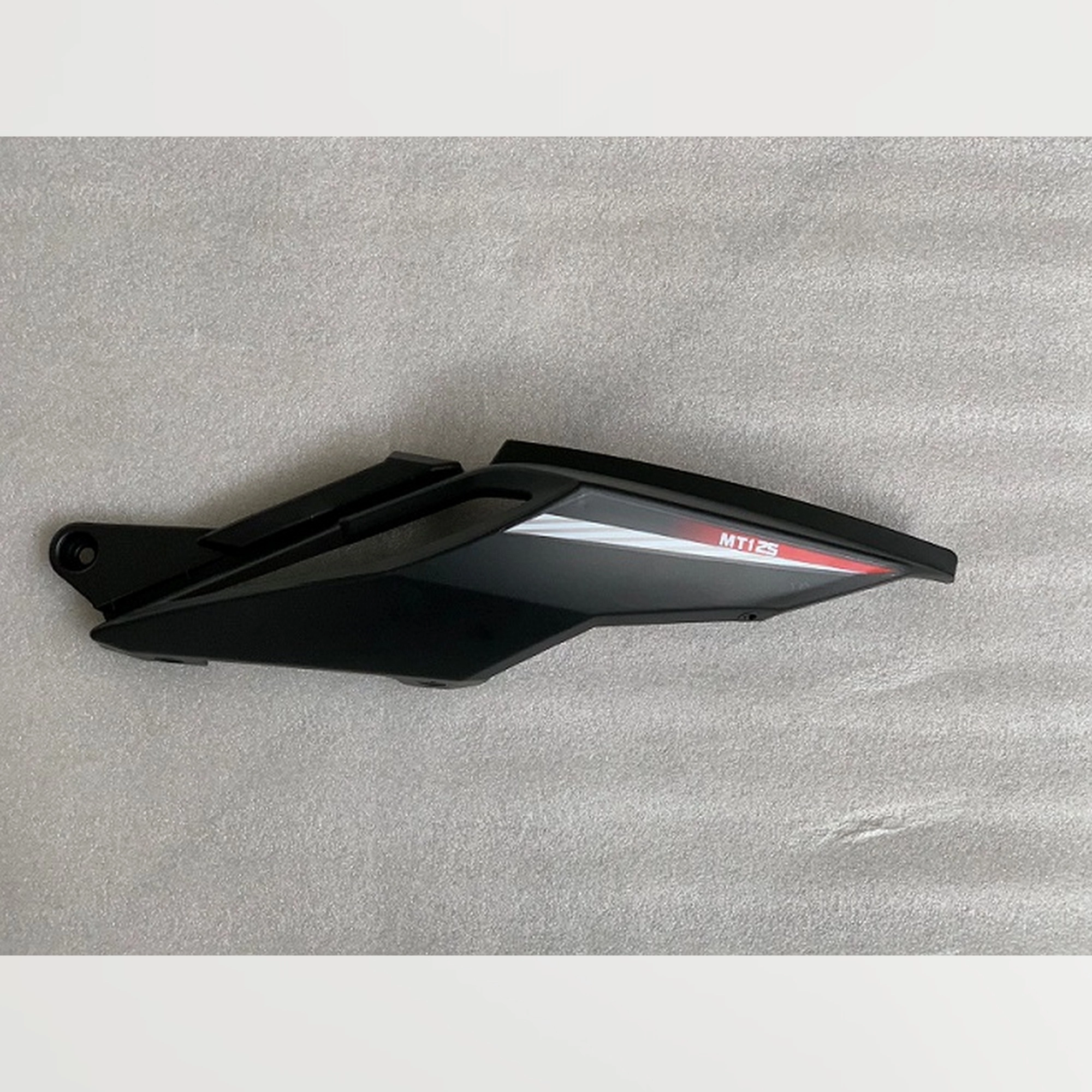 ARORA MT 125 SAĞ YAN KAPAK MAT SİYAH #MT125 - 159